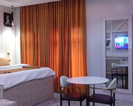 Uptown Life Hotel and Suites Hotels in Warri