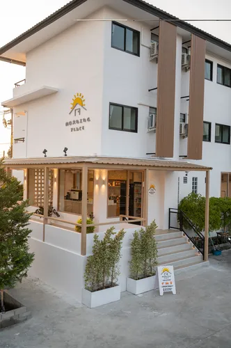 รูปภาพของมอร์นิ่ง เพลส