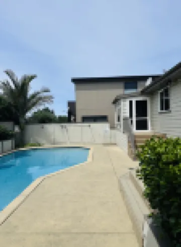 Large 1Br Suite and Private Lounge