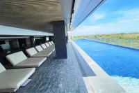Elijah Hotel Dasmarinas City Cavite - Pools