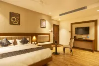 Liza Royale Hotel Near chennai Central Railway Station
