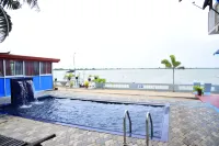 Dinuda Lagoon Hotel - Kolam Renang