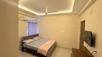 Vaaraahi elite guest house - 2-Star