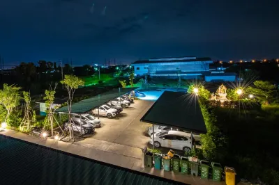 The Living Samut Prakan Отели в г. 