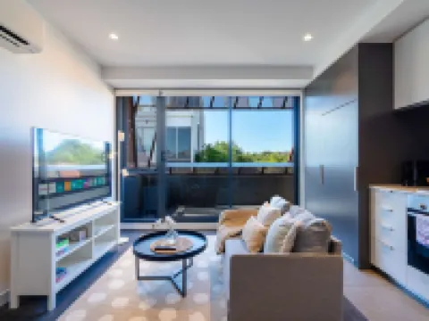 Modern 1BR Apartment with Smart TV and Views 霍索恩區酒店