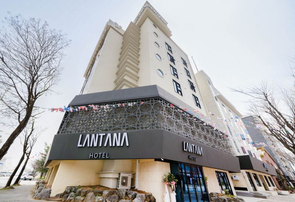 란타나호텔 첨단점 야경 이미지