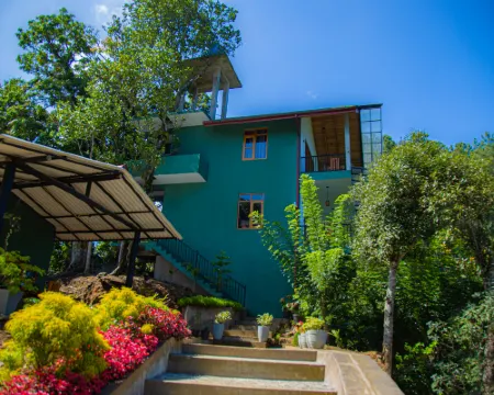 トンネル トップ イン エラ エッラのホテル