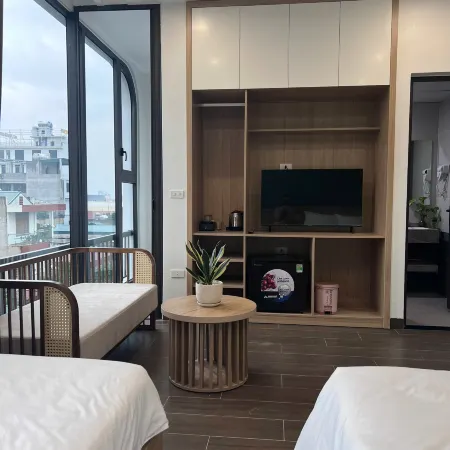 Hiden An Hotel Отели рядом с достопримечательностью «Гора Нон Нуок»