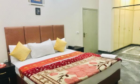 HOTEL ROSE INN - Housity