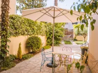 El jardí de l'avet Hotels near Lleida Pirineus Railway Station