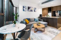 High Life in Southbank | 2BR/2BA + Rooftop Spa