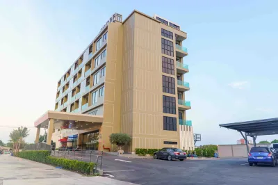 Sakhonburi Cozy Hotel 朗庫魯寺附近的飯店