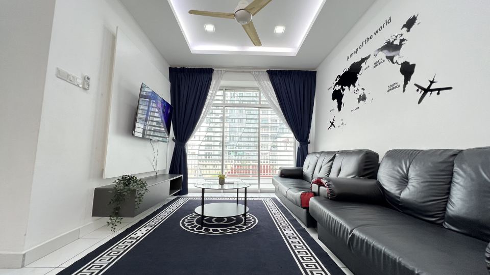 Bandar Saujana Putra Skypark Residence Pool View 8PAX Netflix by BeeStay