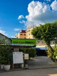 Mohachey Guesthouse - parking