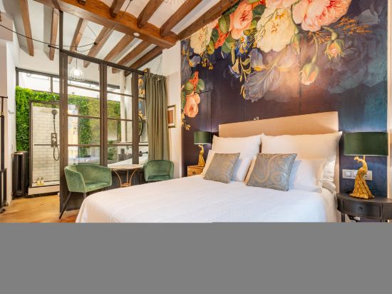 Dog Admiral - Urban Guest House