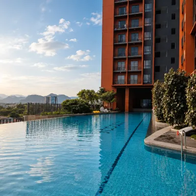 Aurora Suites - Piccadilly Greentown Ipoh Hotels near Perak Cave Temple