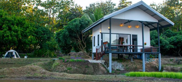 The Farmer Farm Stay & cafe Hotels in Chom Thong