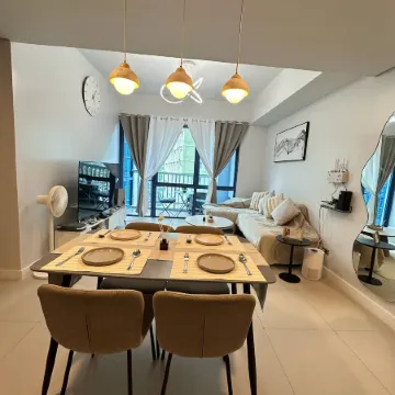 Yumi's Intimate Abode