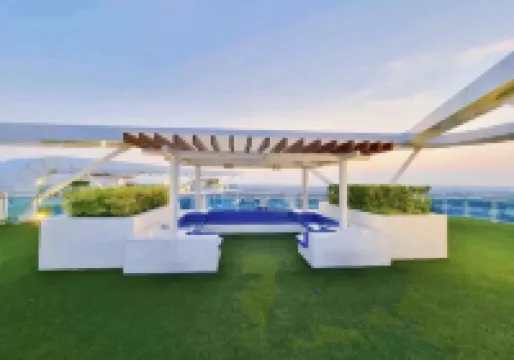 อะซัวร์ เออร์เบิน รีสอร์ต เรสซิเดนซ์