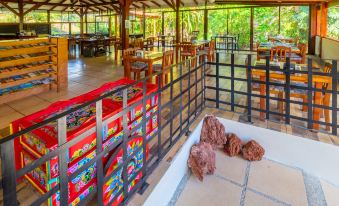 Hotel Colinas del Sol