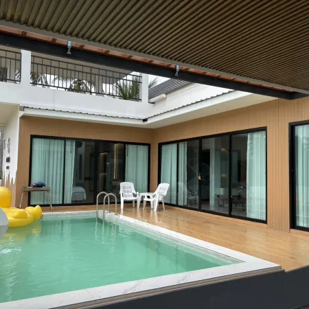 Pool & Play Pool ViIla Sriracha