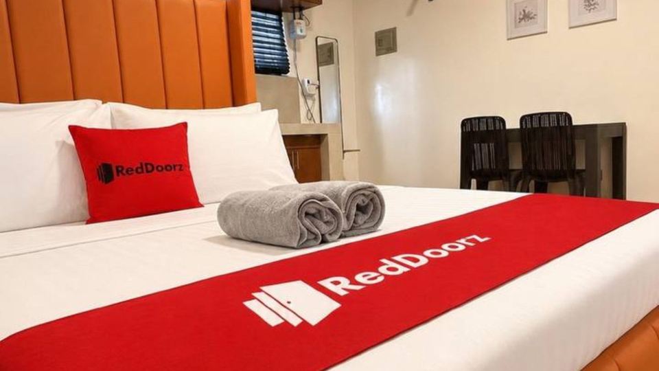 RedDoorz at Staycation Rooms Tibag Tarlac City