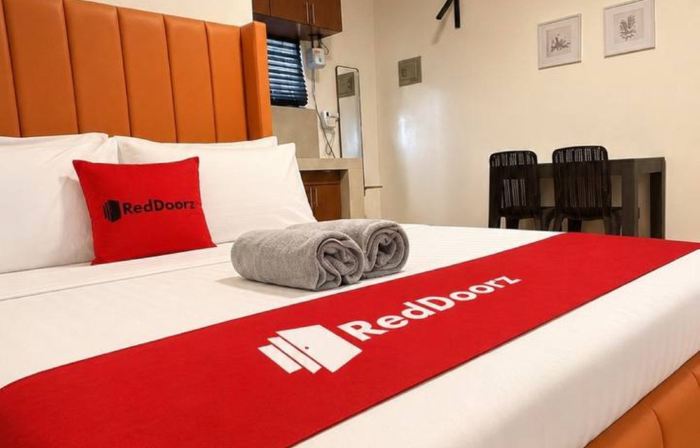RedDoorz at Staycation Rooms Tibag Tarlac City