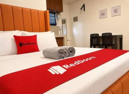RedDoorz at Staycation Rooms Tibag Tarlac City