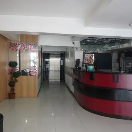 RedDoorz at Cosmo Hotel P Campa Manila