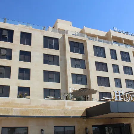 H Luxury Hotel