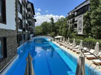 The Green Paradise Apartments - Pools