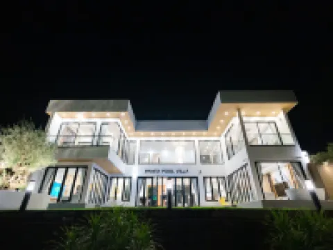 Panita Poolvilla Hotels in Photharam