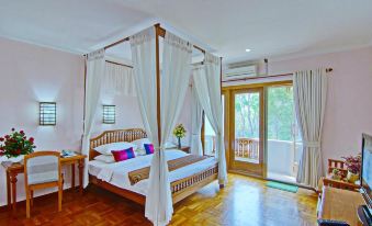 Royal Parkview Hotel
