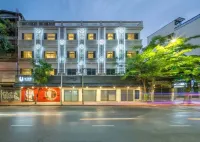 U TOR Yaowarat Hotell i 