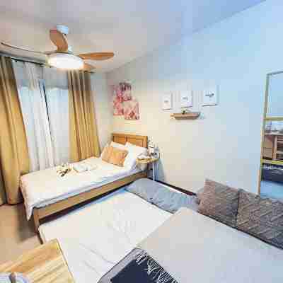 City View Condominium with pool&balcony Near Mactan Airport Rooms