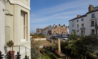 Host & Stay | Havelock Place Apartment