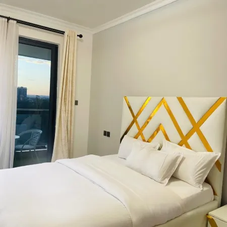 Skyview 3Br all ensuite3balconies Netfix Gym