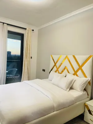 Skyview 3Br all ensuite3balconies Netfix Gym