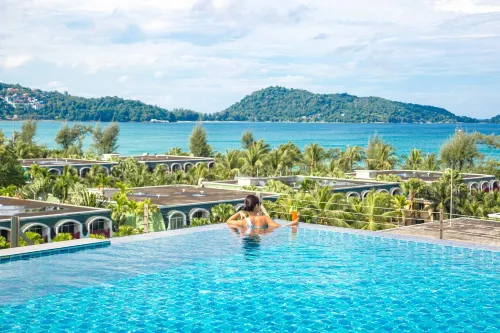 Beachfront Family Pool 2 Bed Room Patong Phuket