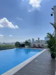 Luxee Haven Airbnb - Rooftop Pools