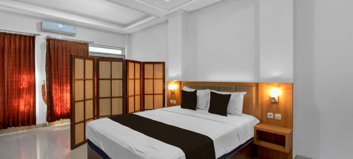 Collection O near Stasiun Solo Balapan formerly Wes Bobo Inn Hotels in Banjarsari