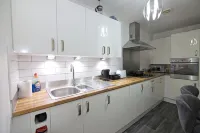 FIve Star Rated Condo - Homestays