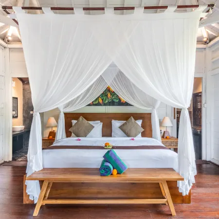 Moonloka Eskabbe Maha Villa Hotels in Bali