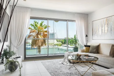 Marina Waterfront Haven by Sea N' Rent Отели в г. Герцлия