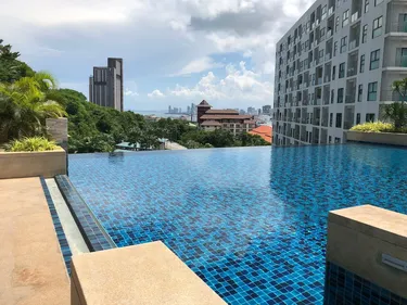 รูปภาพของThe axis condo