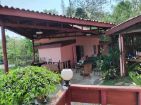 ข่วงนาฟาร์มวิว โรงแรมในอำเภอ แม่แจ่ม