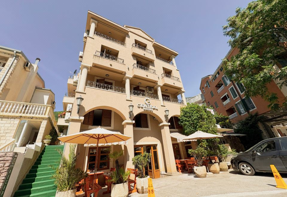 hotel overview picture