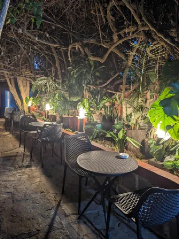 Hôtel Restaurant Shangai Отели рядом с достопримечательностью «Рува»