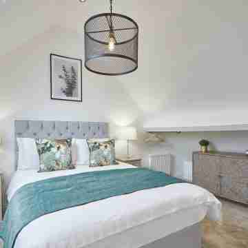 Host & Stay | Dunsley Chapel Rooms