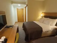 AK LİFE HOTEL Отели рядом с достопримечательностью «Чанкая»